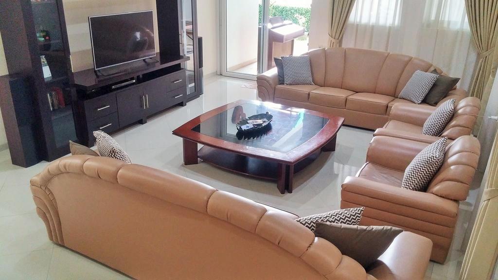 Villa Rumah Ibu Dago Bandung Luaran gambar