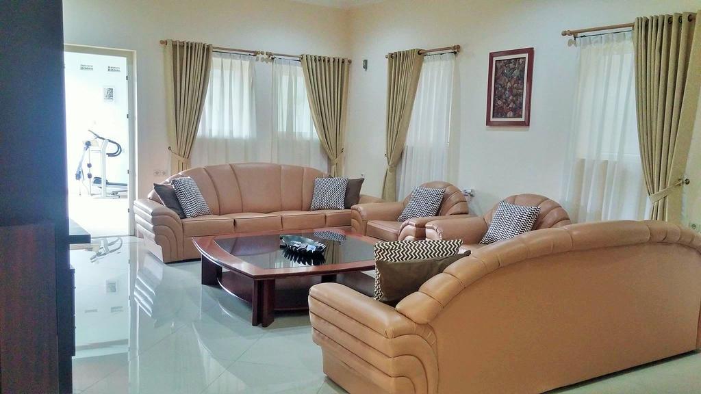 Villa Rumah Ibu Dago Bandung Luaran gambar