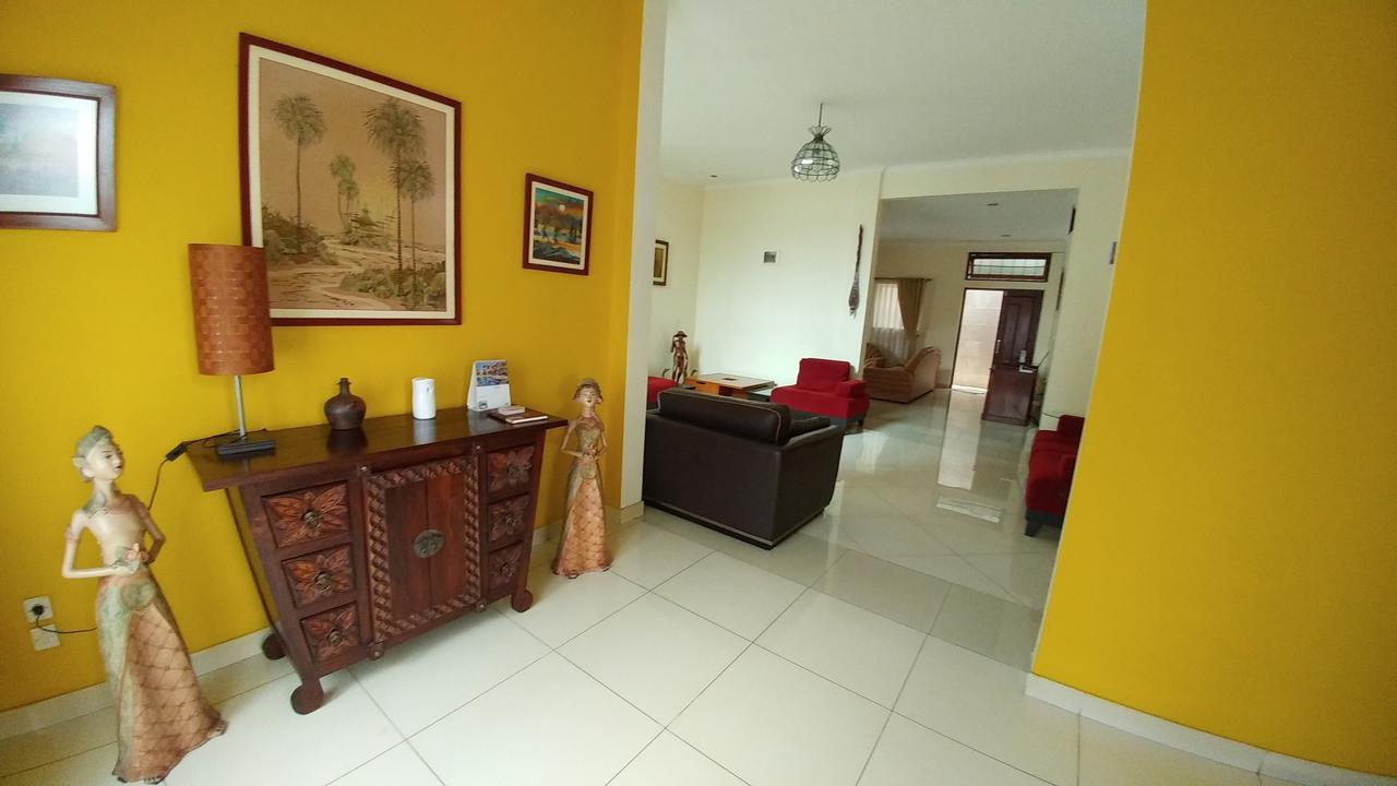 Villa Rumah Ibu Dago Bandung Luaran gambar