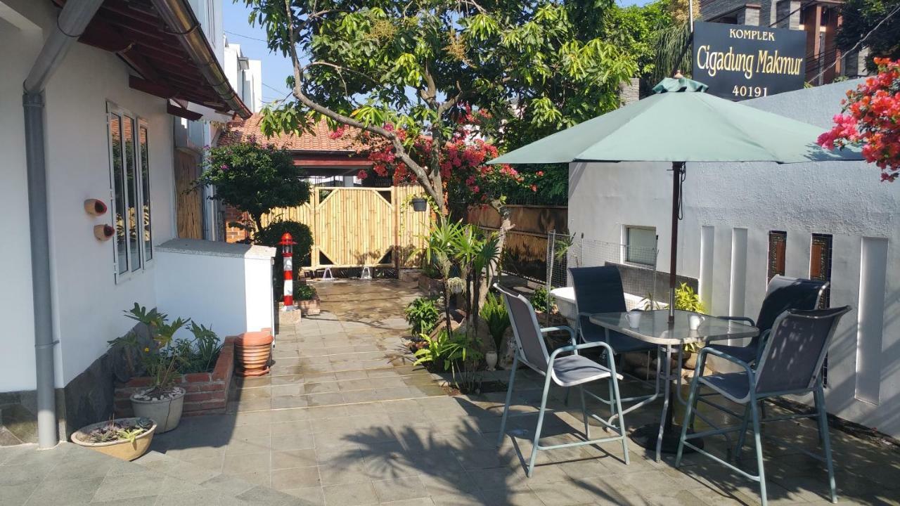 Villa Rumah Ibu Dago Bandung Luaran gambar