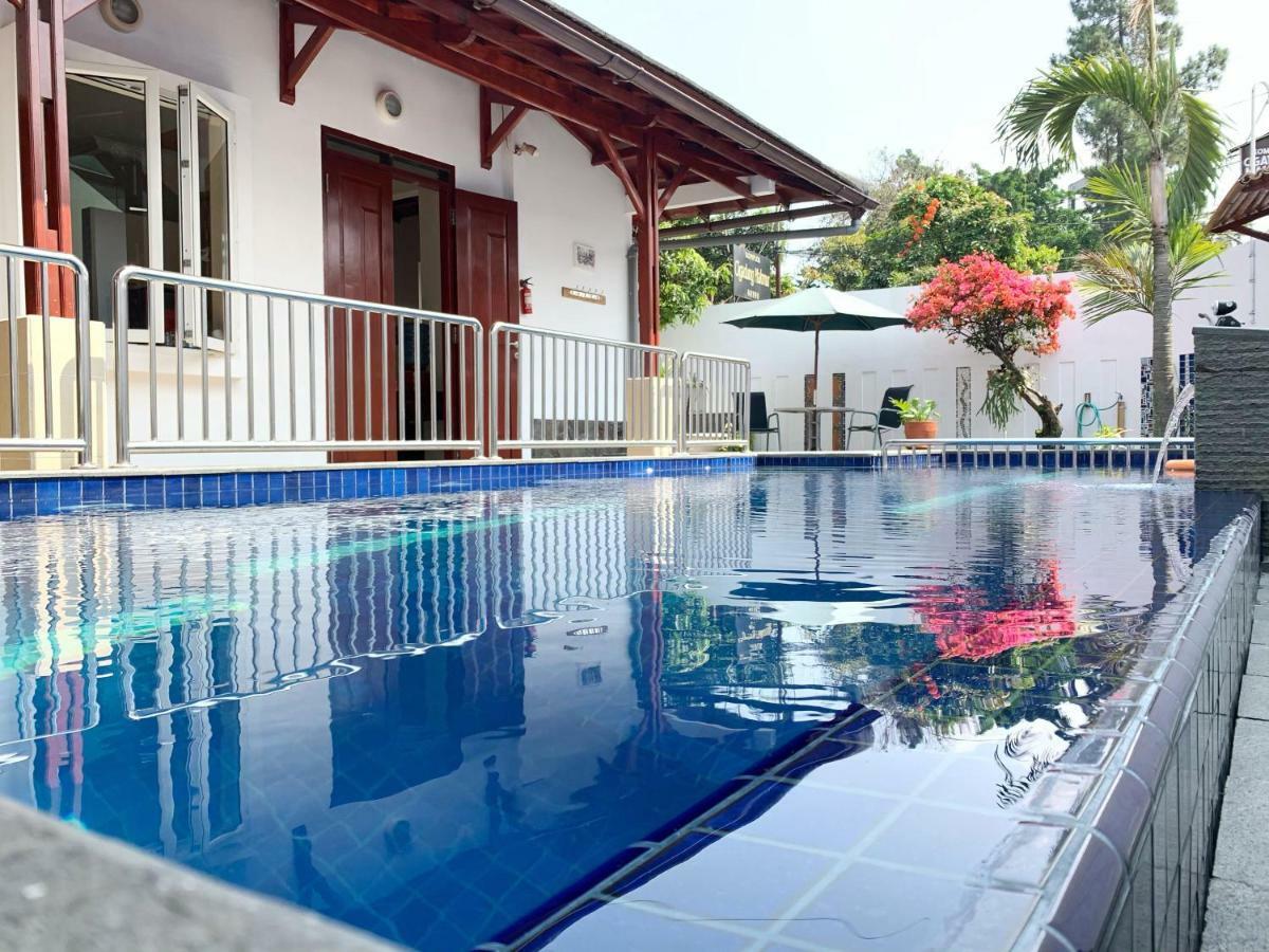 Villa Rumah Ibu Dago Bandung Luaran gambar