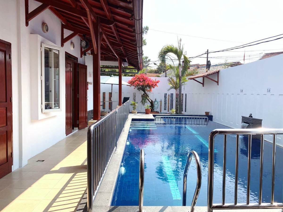 Villa Rumah Ibu Dago Bandung Luaran gambar